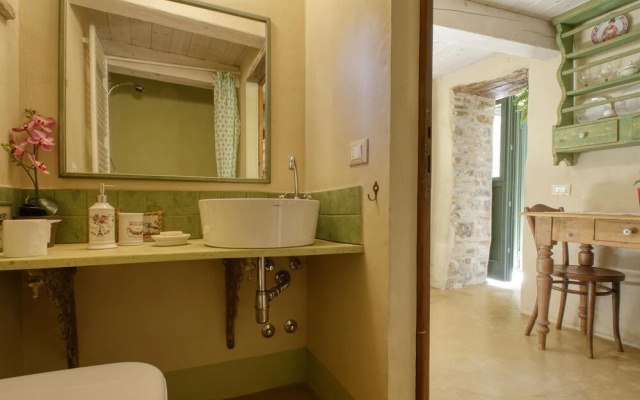 Stunning Apartment in Villagrande di Monteco With 1 Bedrooms