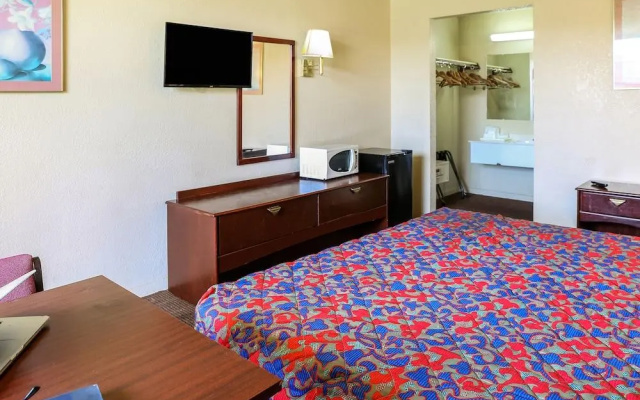 SPRINGWOOD HOTEL, Opelika I-85 Columbus Pkwy
