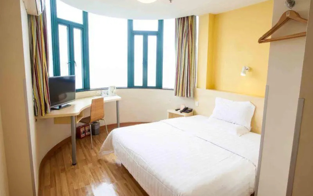 7Days Inn Jiangmen Gangkou Yi Road Fenghuang Shan Bus Station