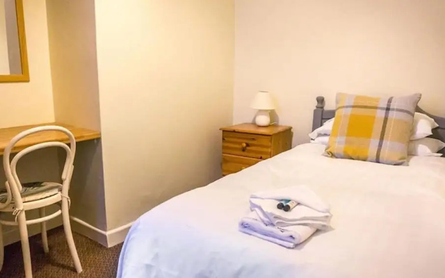 Seacroft Apartment