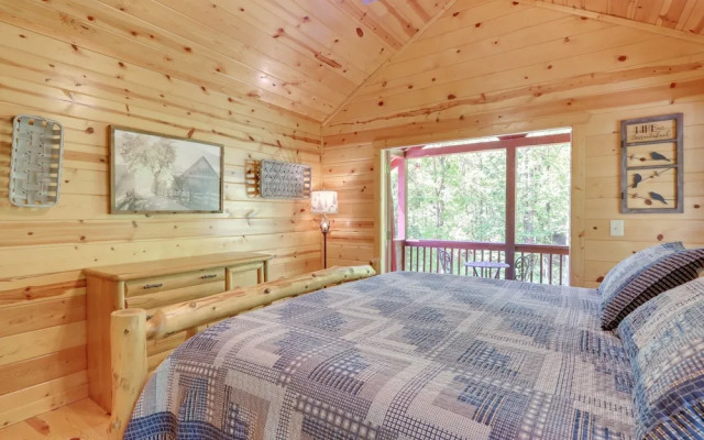 Private Ellijay Cabin w/ Hot Tub & Amenities!