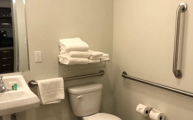 Kodiak Compass Suites