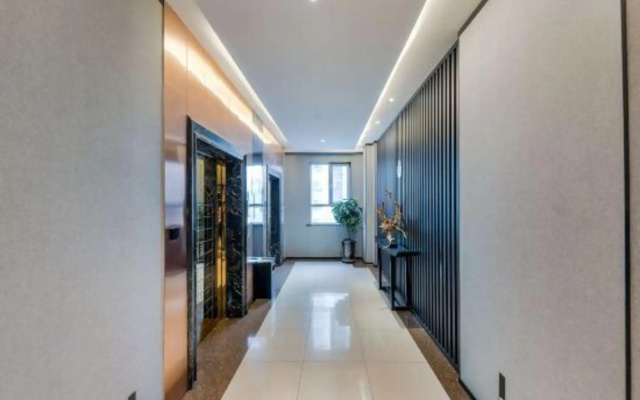 Baishichang Longquan Hotel (Urumqi International Grand Bazamin Street)