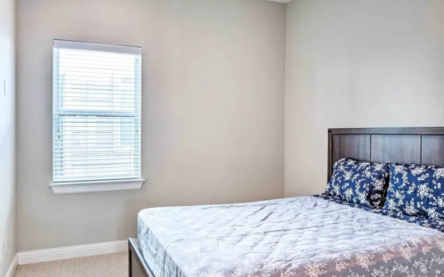 Pet-friendly Houston Townhome, 6 Mi to Dtwn!