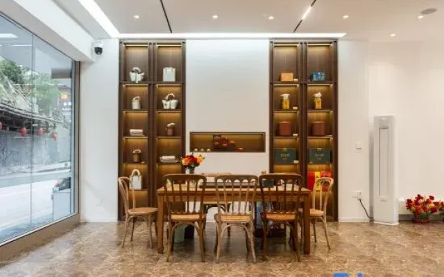 Yunke Riverside Mercure (Liuzhou Sanjiang Drum Tower Fengyu Bridge)
