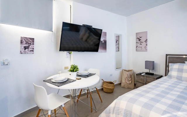 Aquaville Rentals A Studio 7