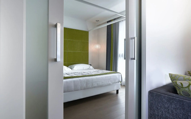 Link124 Hotel