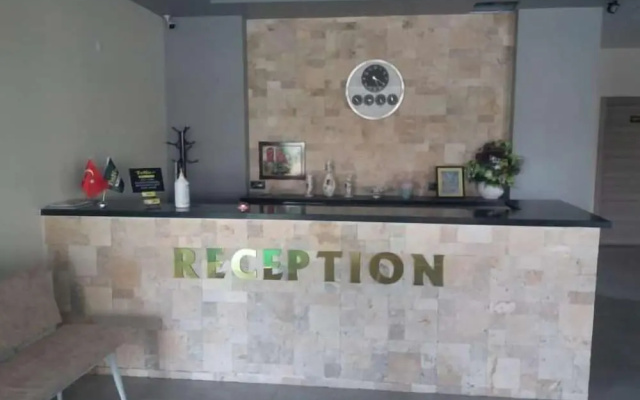 Tone Otel