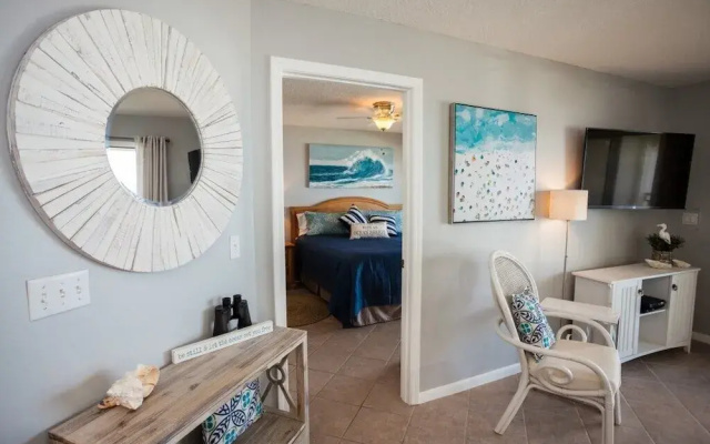 Windjammer Oceanfront Condominiums