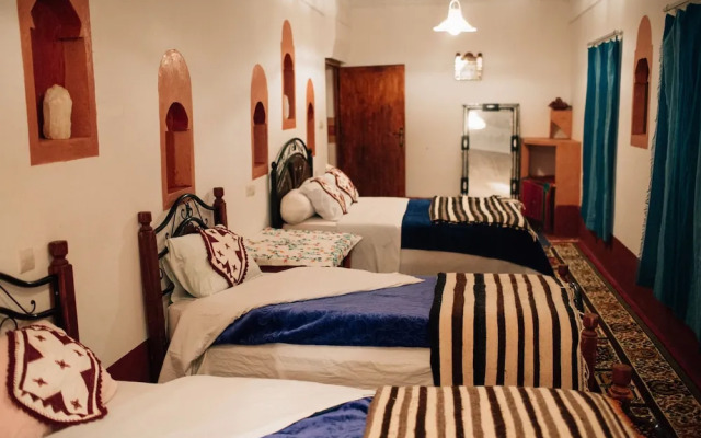 TAFSUT Guesthouse Stay with locals