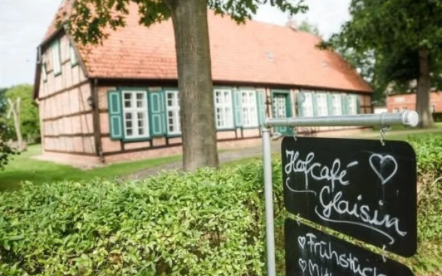 Ellis Cafe