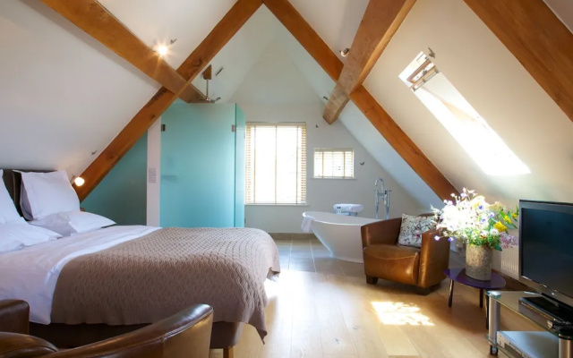Eckington Manor