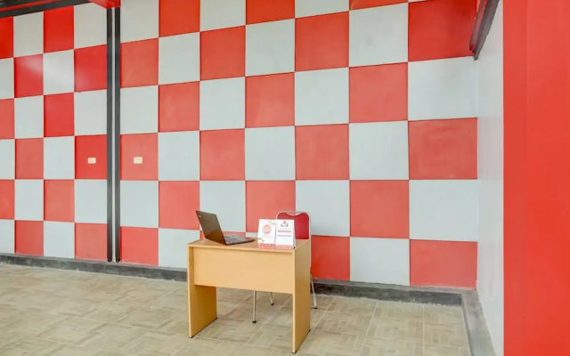 Azka Homestay Syariah by OYO Rooms