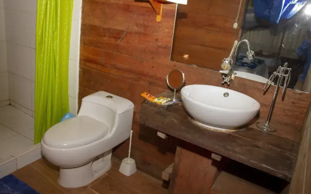 Don Jaime Hostel \/