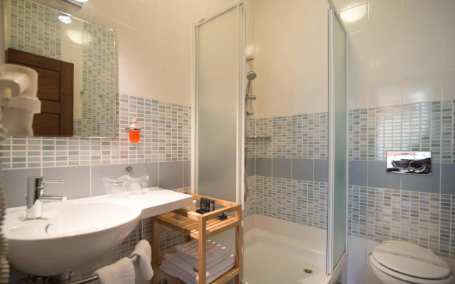 Gumonca in Supetar with 6 bedrooms and 5 bathrooms