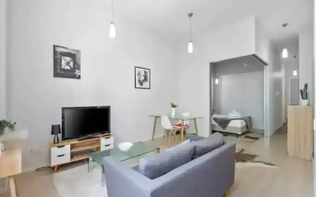 Lively and Stunning Central Apt by Zodiak Stays