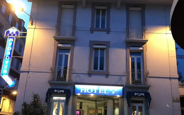 hotelImage