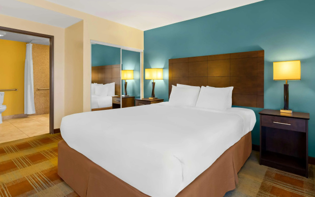 Best Western Date Tree Hotel