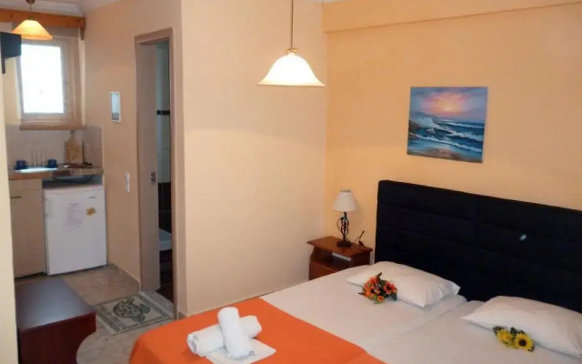 Tsolakis Studios & Apartments