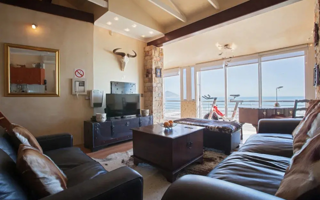 Leisure Bay 306 by CTHA