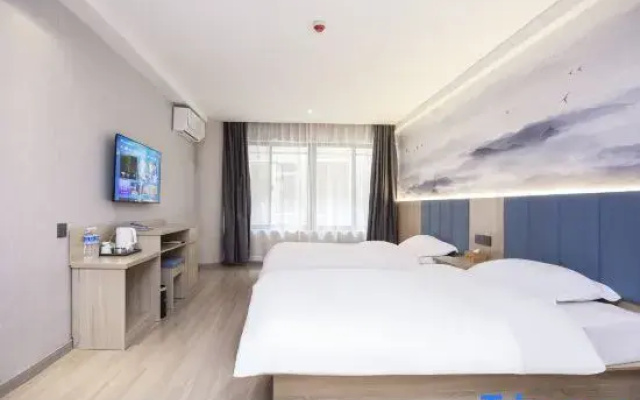 Qingmu Hotel (Nanjing Changfu Street Subway Station Bayi Hospital)