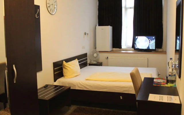Terminal Hotel One