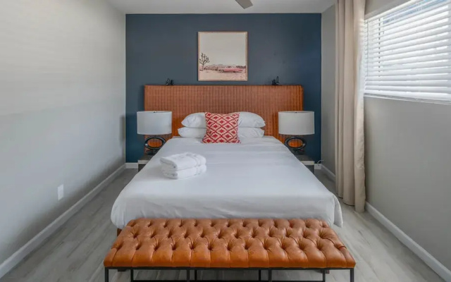 Modern 2br Phoenix Townhome by Wanderjaunt