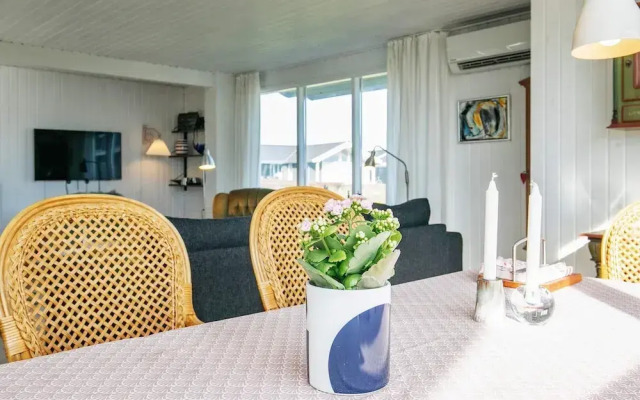 6 Person Holiday Home in Saeby-by Traum