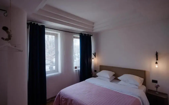 7Seven Hotel