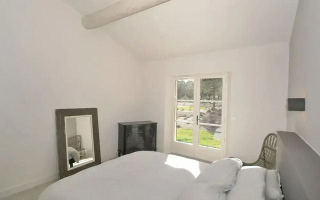 Beautiful Villa With Pool Near St.remy-de-provence