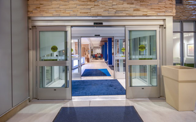 Holiday Inn Express & Suites Chico by IHG