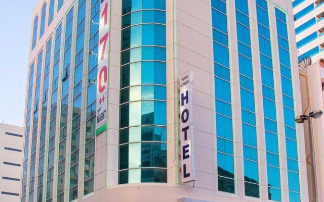 Отель Sharjah Oasis Amidst The Golden Sands - 1 Br Apts ОАЭ, Шарджа - отзывы, цены и фото номеров - забронировать отель Sharjah Oasis Amidst The Golden Sands - 1 Br Apts онлайн вид на фасад