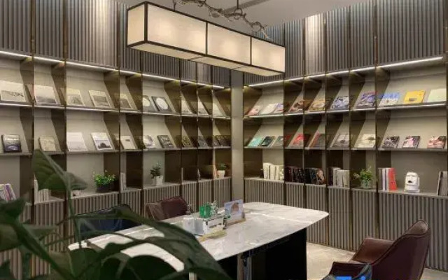 Atour Hotel Nanjing North Square