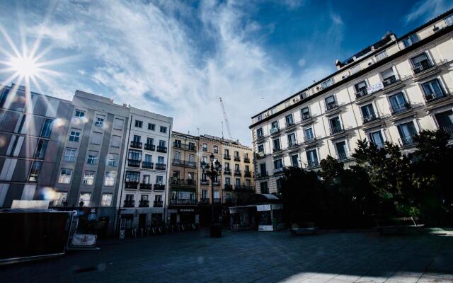 Отель Hostal Vazquez De Mella Испания, Мадрид - отзывы, цены и фото номеров - забронировать отель Hostal Vazquez De Mella онлайн вид на фасад