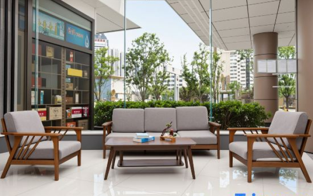 h Hotel (Taiyuan Yingze Street University of Technology)