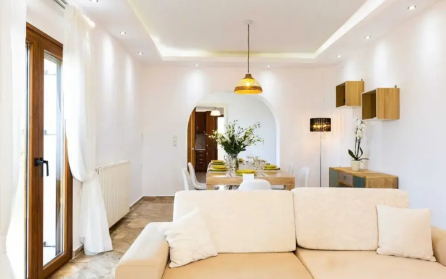Villa in Crete With Private Pool & Beaches Nearby