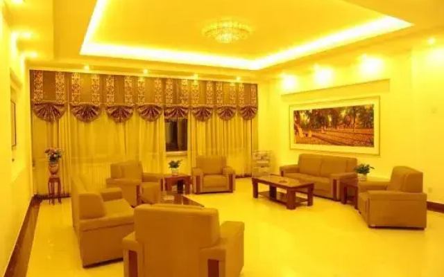 Ewenki Qixin Dun Hotel