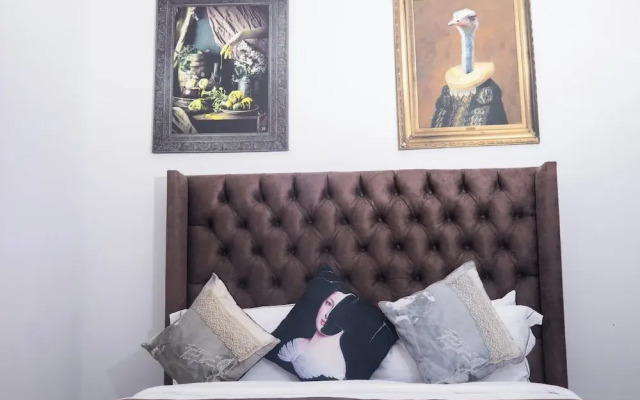 Luxury 3 Bedroom Self Catering Apartment- Masvingo