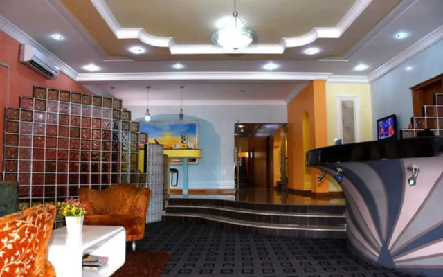 LaMaison Hotel