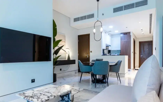 Homesgetaway - 1BR in J One Residence