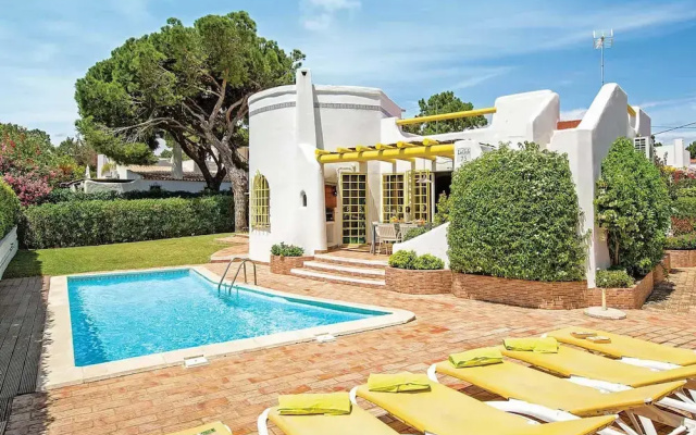 Tranquil Villa in Vilamoura With Private Swimming Pool
