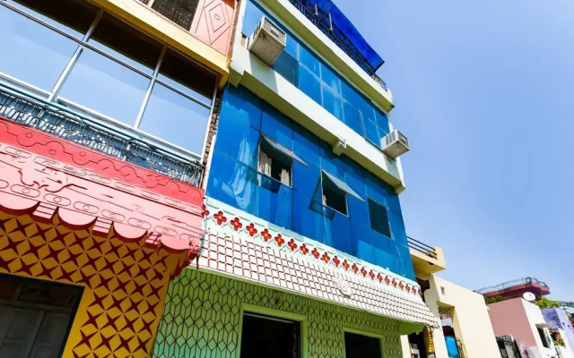 SPOT ON 36985 Praful Palaces