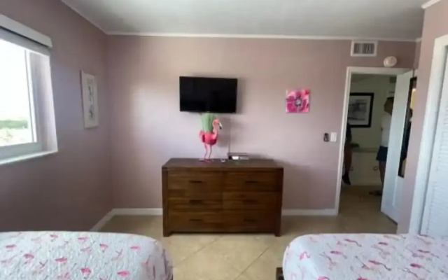 PH 2BED2BATH with Ocean View & Parking