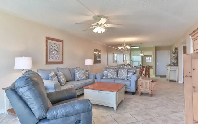 Dolphin Point 404b