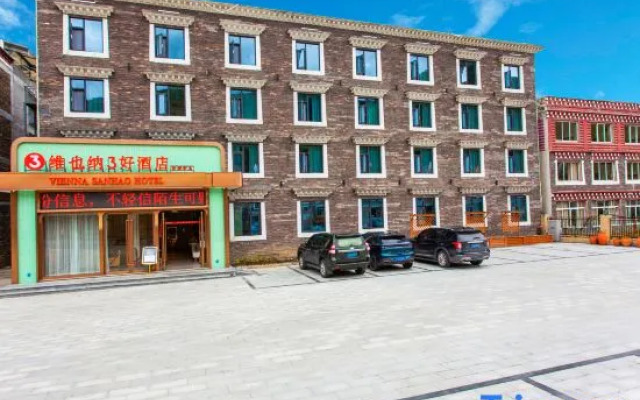 Vienna 3 Best Hotel (Kangding Xinduqiao Town)