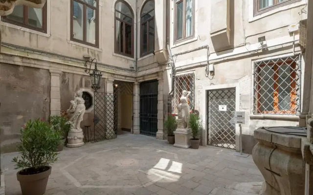 Tintoretto Style 5 by Wonderful Italy