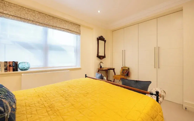 Large 3-bed 5-guest 1841 Duplex House Paddington