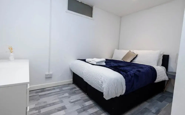 1 Bed-4guests-sofabed-wifi-closetocity-parking