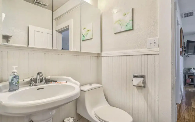 1BR Quiet Neighborhood & Nearby Parks