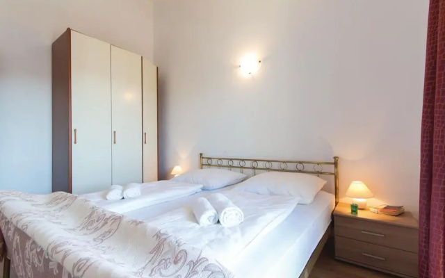 Beautiful Home in Pula With Wifi and 2 Bedrooms